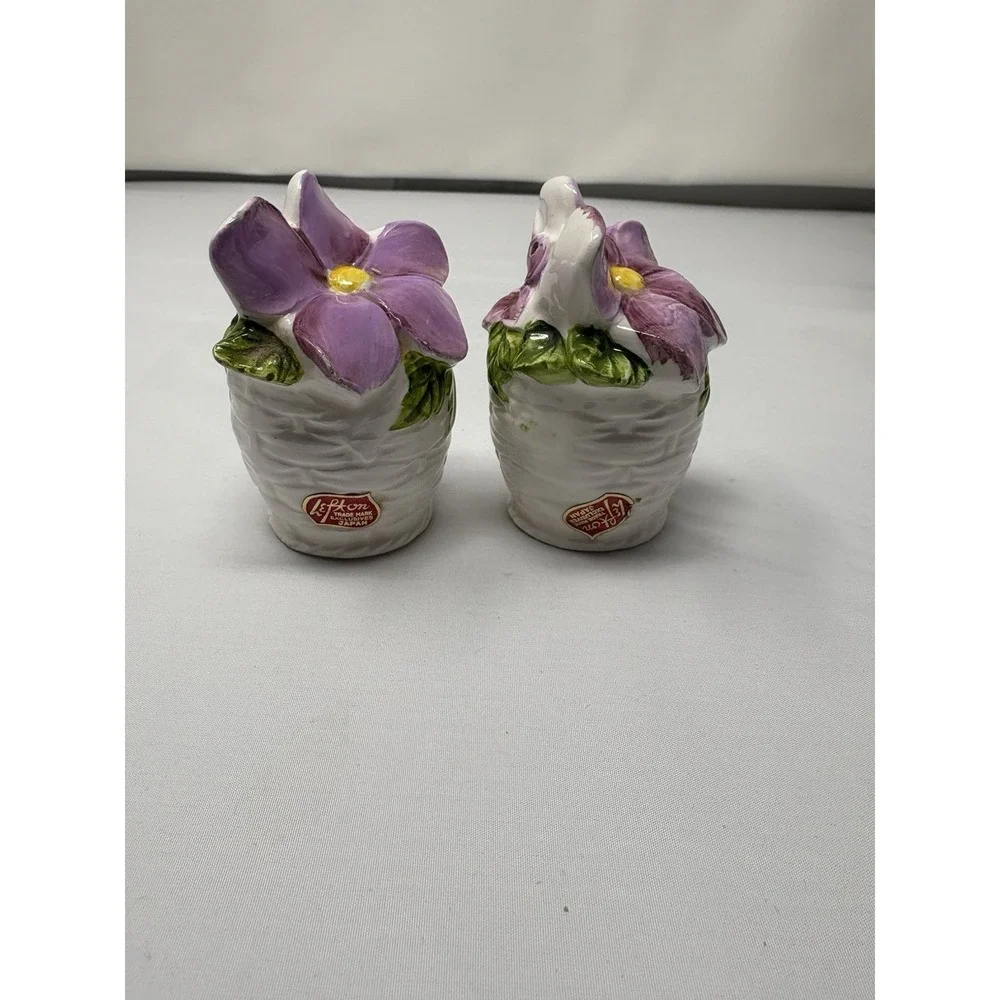 Vintage Lefton China Salt/Pepper Shaker #4474  Purple & Yellow Flower Japan